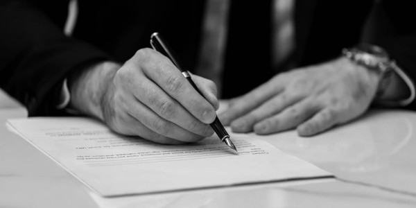 Derecho Inmobiliario / Abogados Inmobiliarios Nulles · Redacción y Revisión de Contratos de Arras