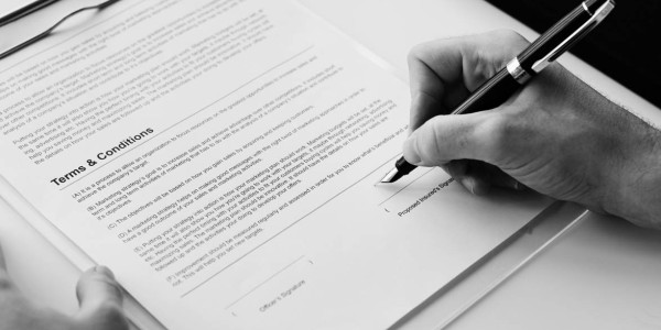 Derecho Mercantil / Abogados Mercantilistas Nulles · Cumplimiento Normativo en Sector de Telecomunicaciones